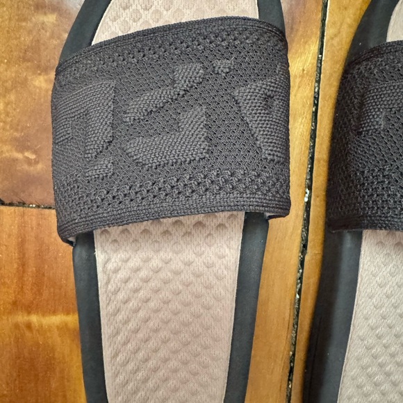 APL Techloom Slide - Picture 3 of 5